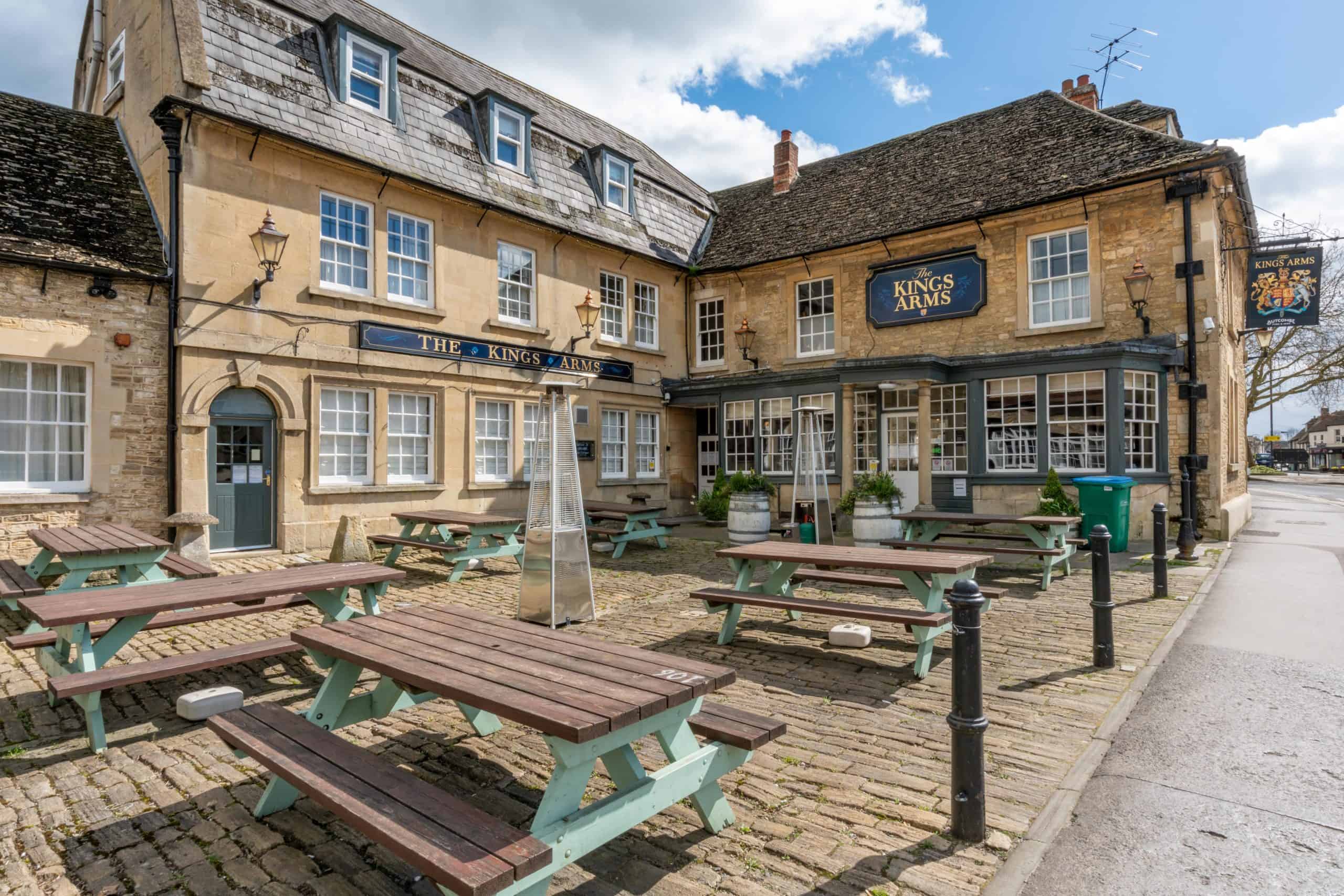 Boutique Hotels In Wiltshire On Site Pub Food Restaurants Butcombe boutique-hotels-in-wiltshire-on-site-pub-food-restaurants-butcombe