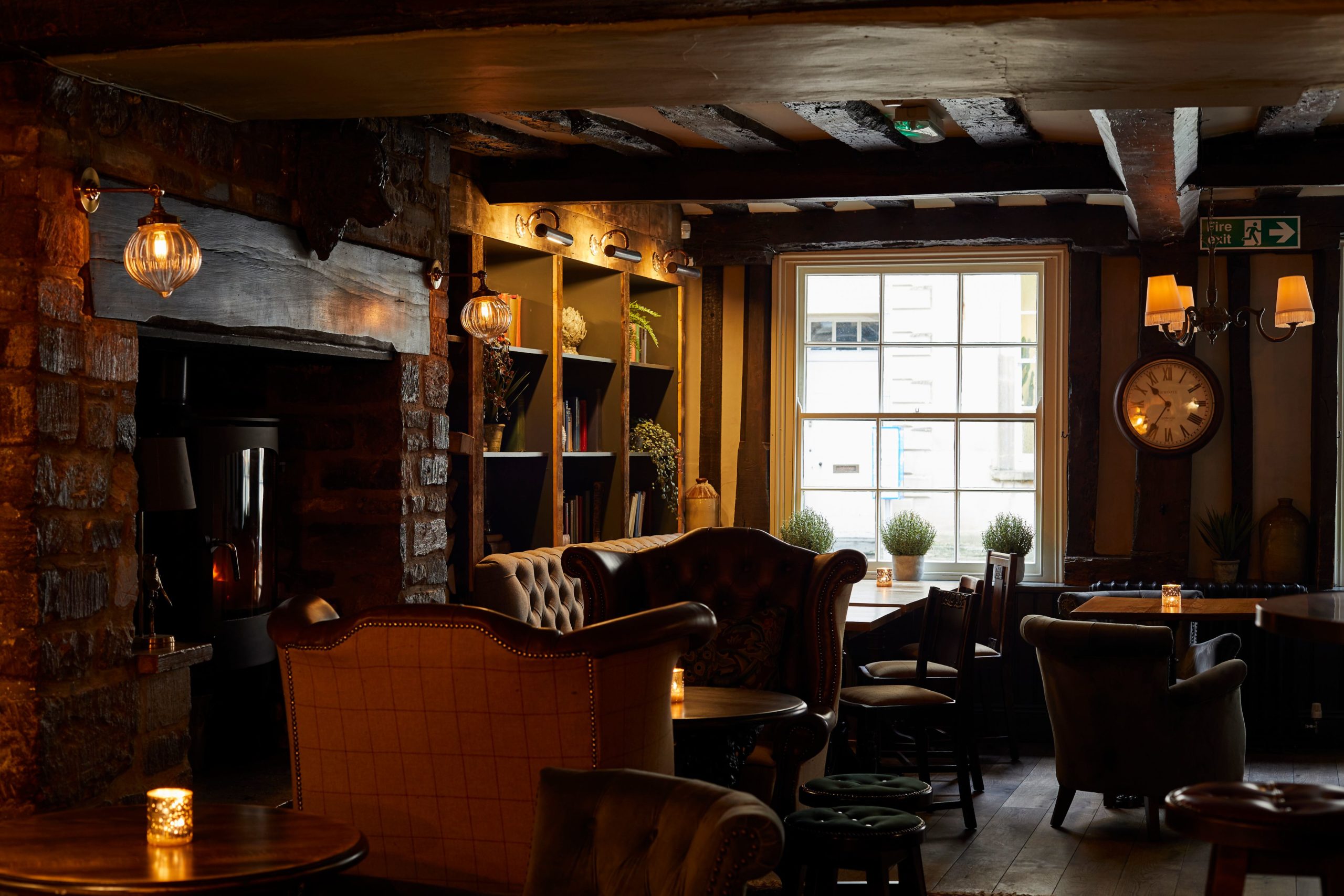 Restaurant in Cirencester | Places to Eat in Cirencester | The Bear Inn