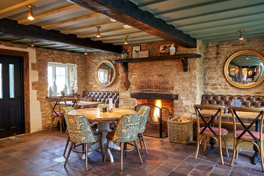 The Horse & Groom Inn Pub, Hotel & Restaurant In Malmesbury, Wiltshire